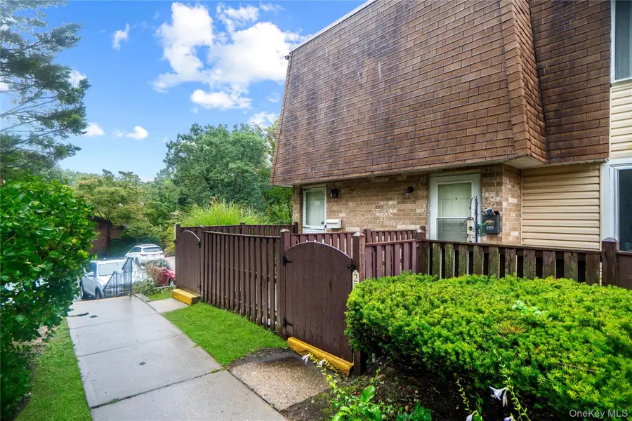221 Sagamore Hills Drive #221, Port Jefferson Station, NY 11776 - #2