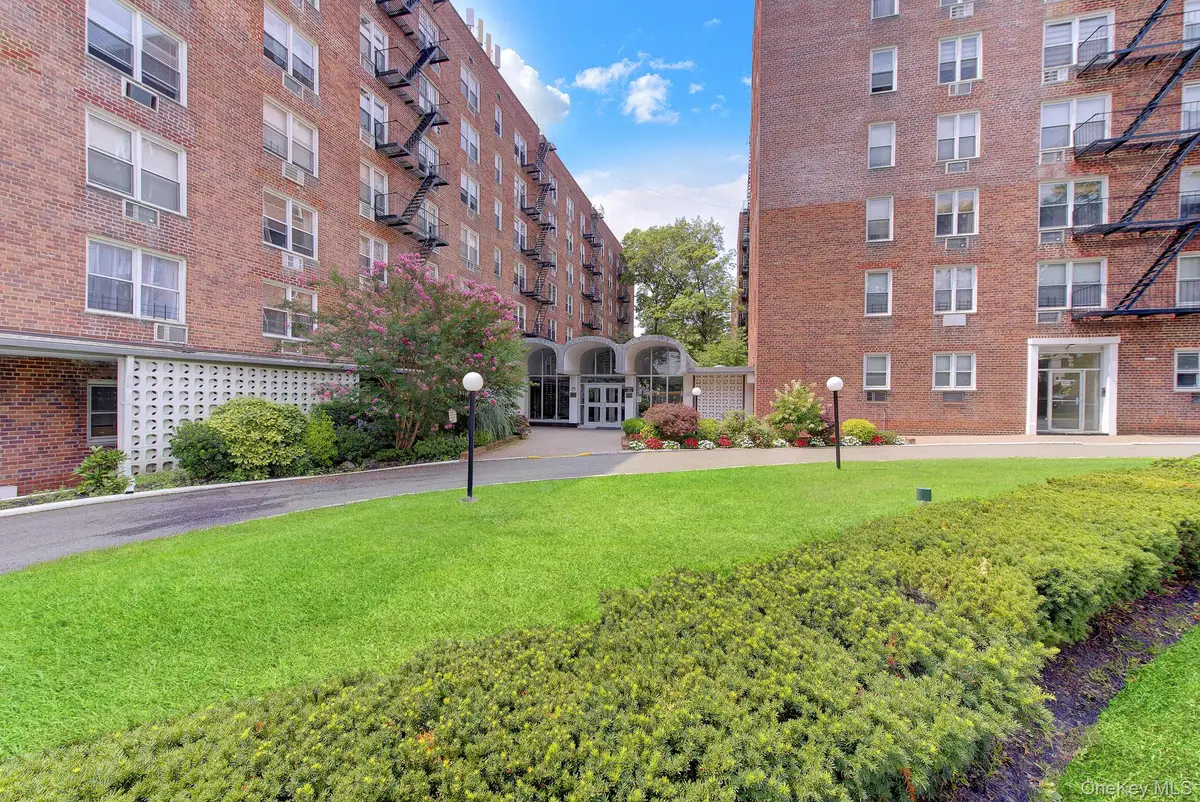 54-40 Little Neck Parkway #6G, Little Neck, NY 11362 - #1