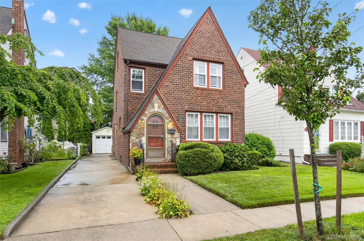 448 Lewis Place, Mineola, NY 11501 - #1