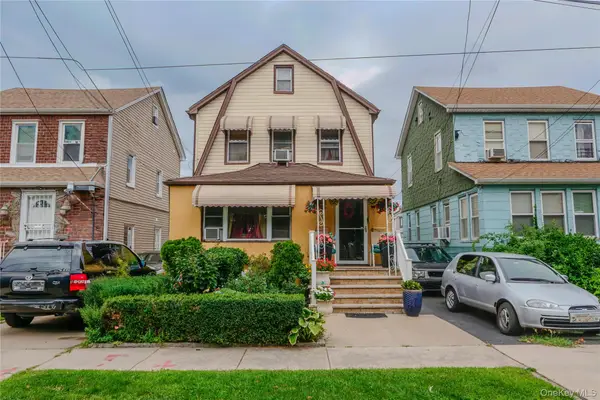 19811 116th Avenue, Addisleigh Park, NY 11412