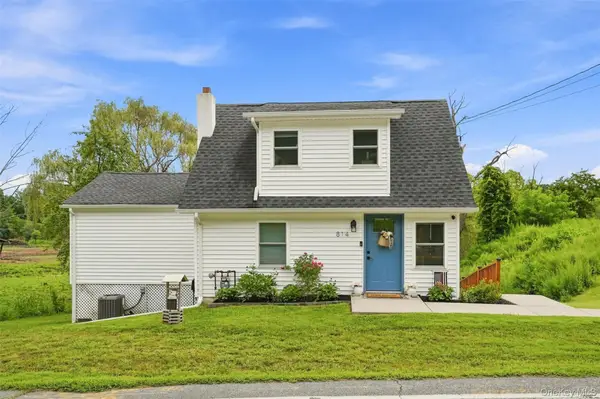 814 County Route 12, New Hampton, NY 10958
