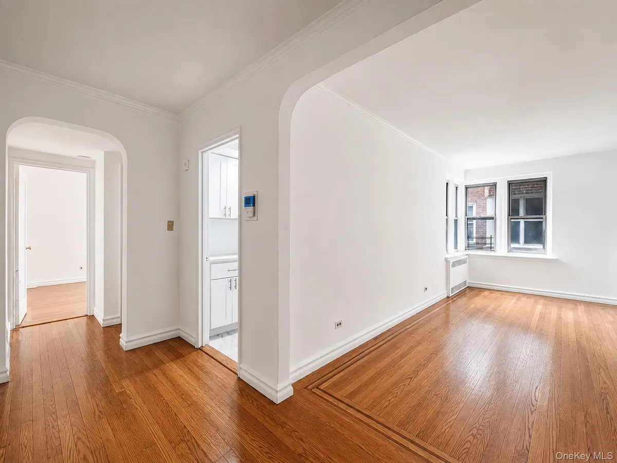 63-109 Saunders Street #A8, Rego Park, NY 11374 - #1