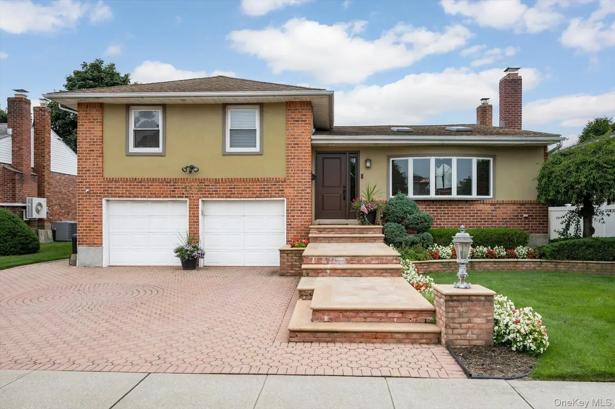 1118 Howard Drive, Westbury, NY 11590 - #1