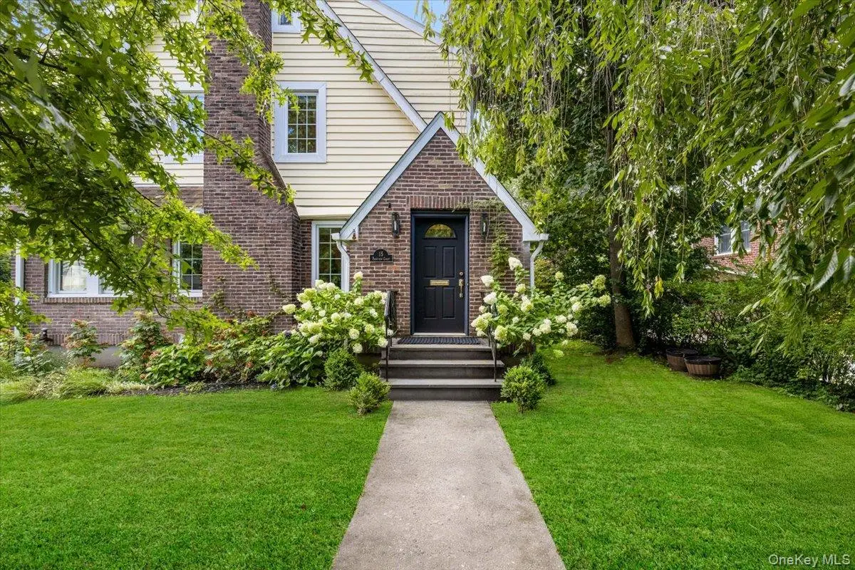 15 Parkview Court, White Plains, NY 10603 - #1