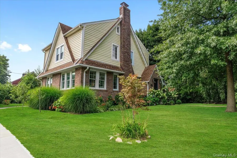 15 Parkview Court, White Plains, NY 10603 - #2