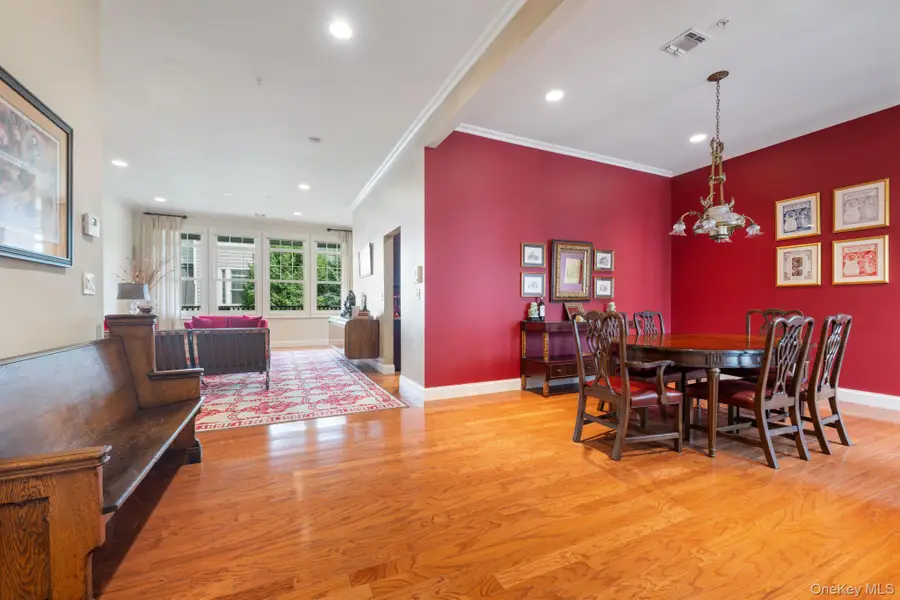 469 Pacing Way, Westbury, NY 11590 - #2
