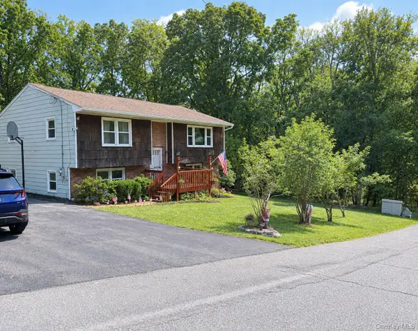 1 Walnut Trail W, Wurtsboro, NY 12790