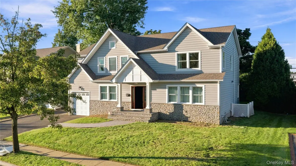 22 Forest Drive, Jericho, NY 11753 - #1