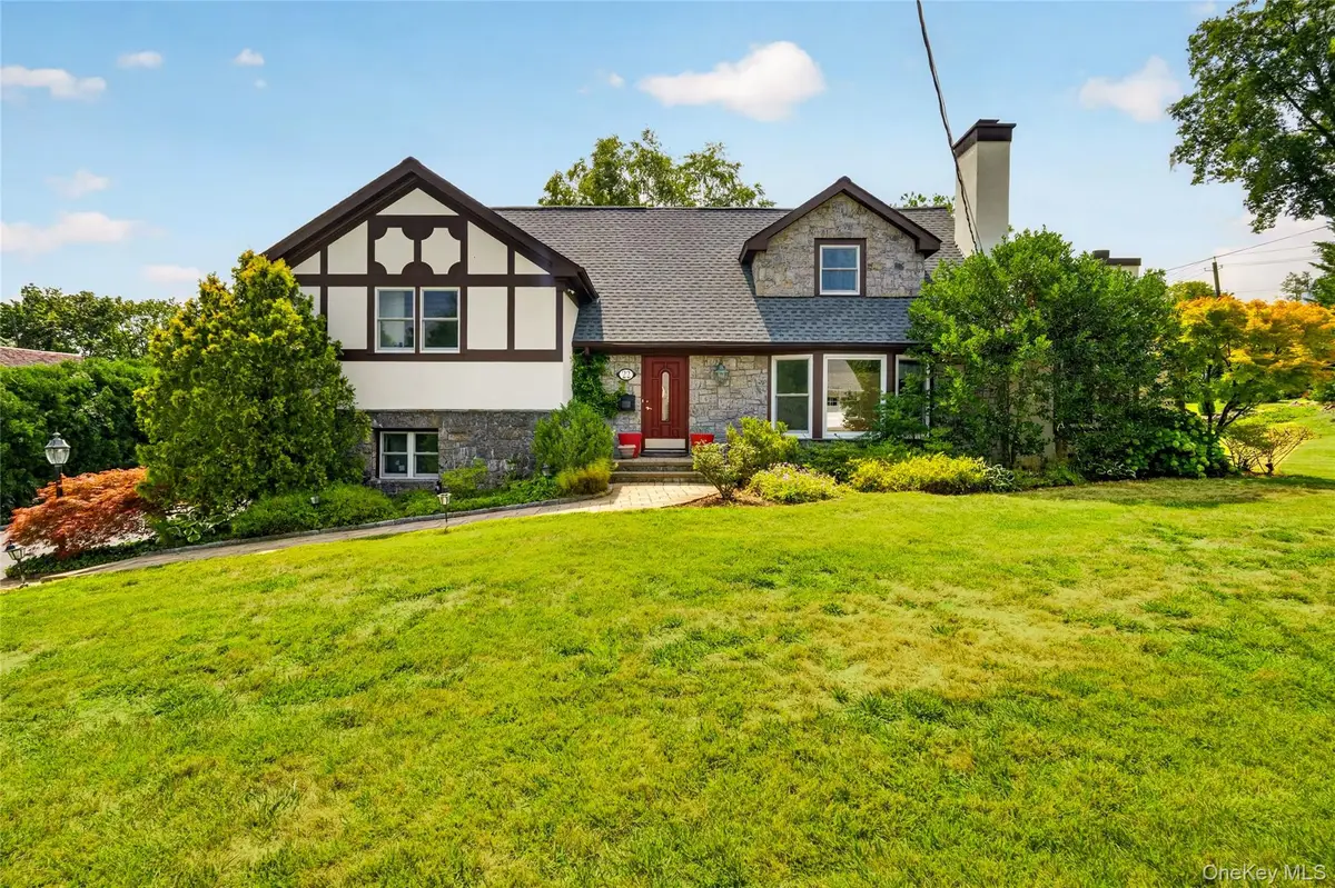 22 Northway, Bronxville, NY 10708 - #1