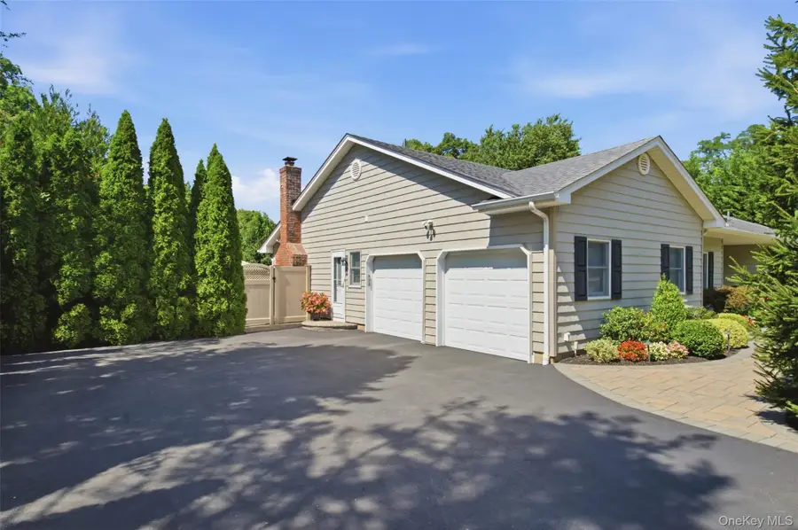 15 Brandywine Drive, East Setauket, NY 11733 - #3