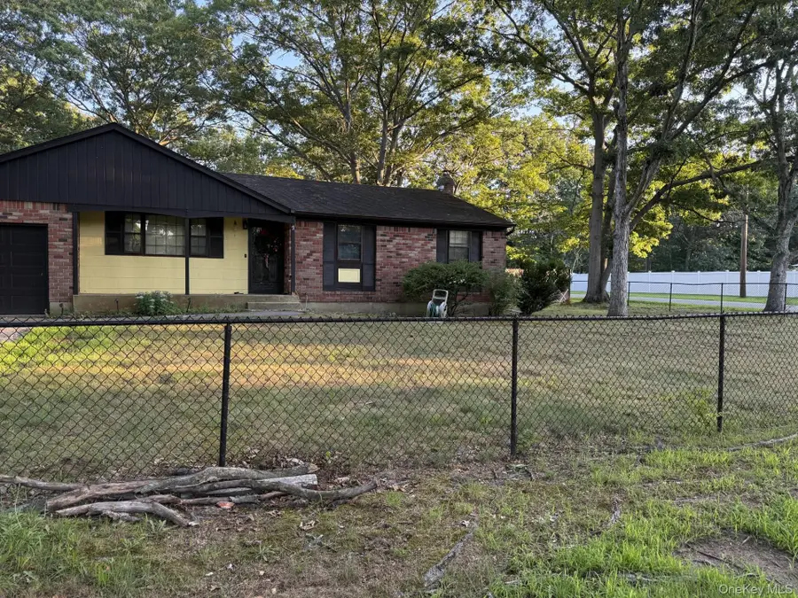 44 Plum Street, Central Islip, NY 11722 - #2