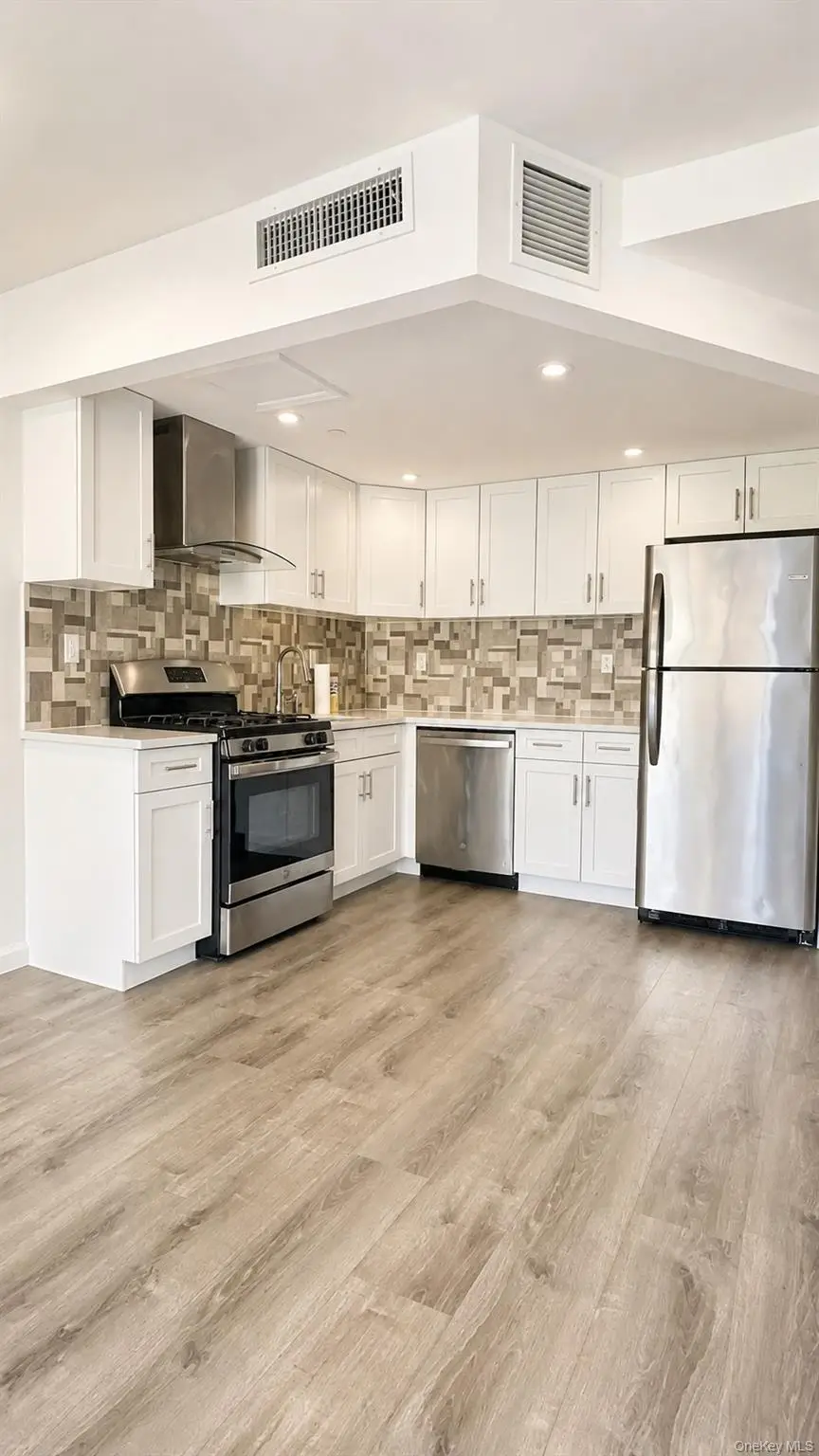 21410 15th Avenue #2F, Bayside, NY 11360 - #3