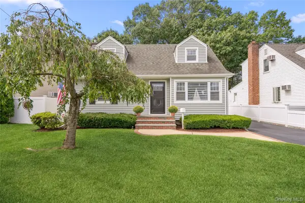 10 Alliance Street, Valley Stream, NY 11580