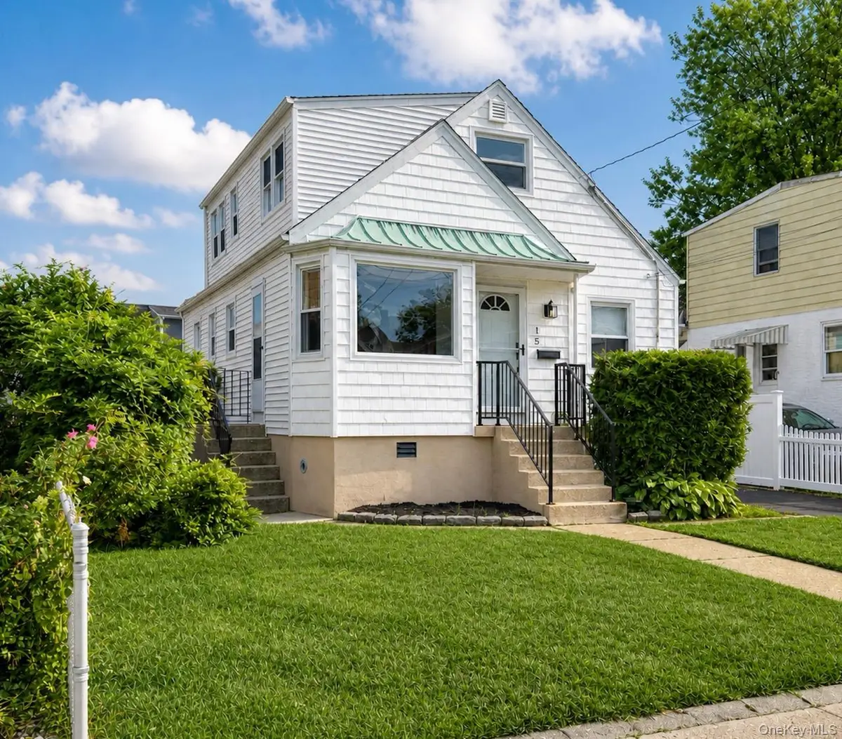 15 Berkshire Road, Merrick, NY 11566 - #1
