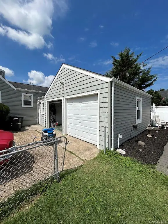 76 Idaho Street, Lindenhurst, NY 11757 - #3
