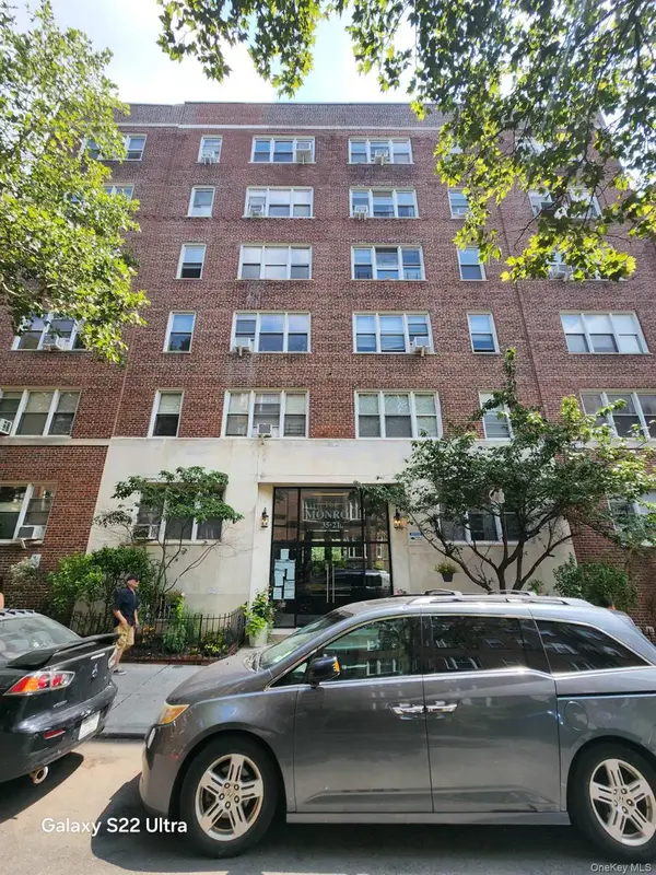35-21 79st #1L, Jackson Heights, NY 11372