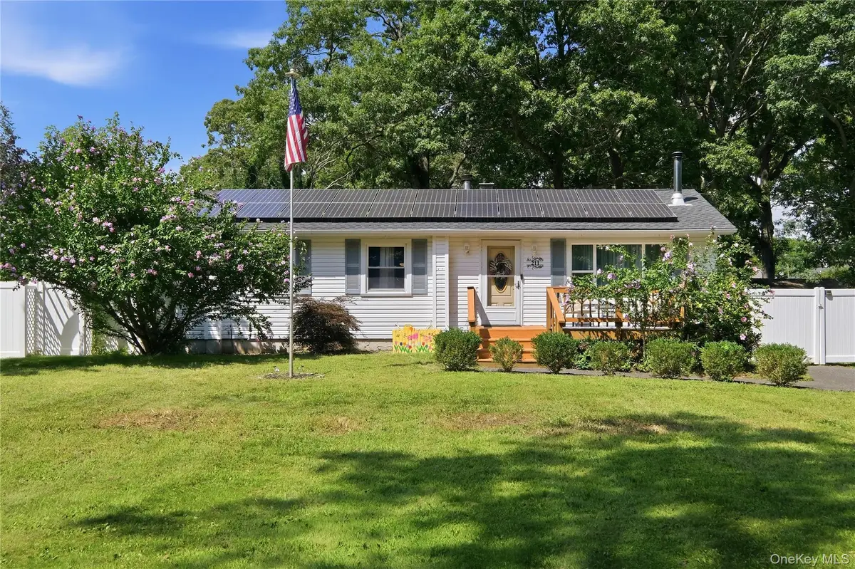 211 Hampton Avenue, Mastic, NY 11950 - #1