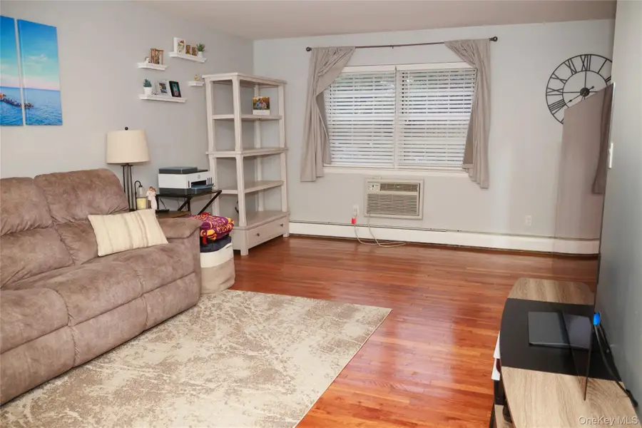 334 Lakeland Avenue #4D, Sayville, NY 11782 - #2