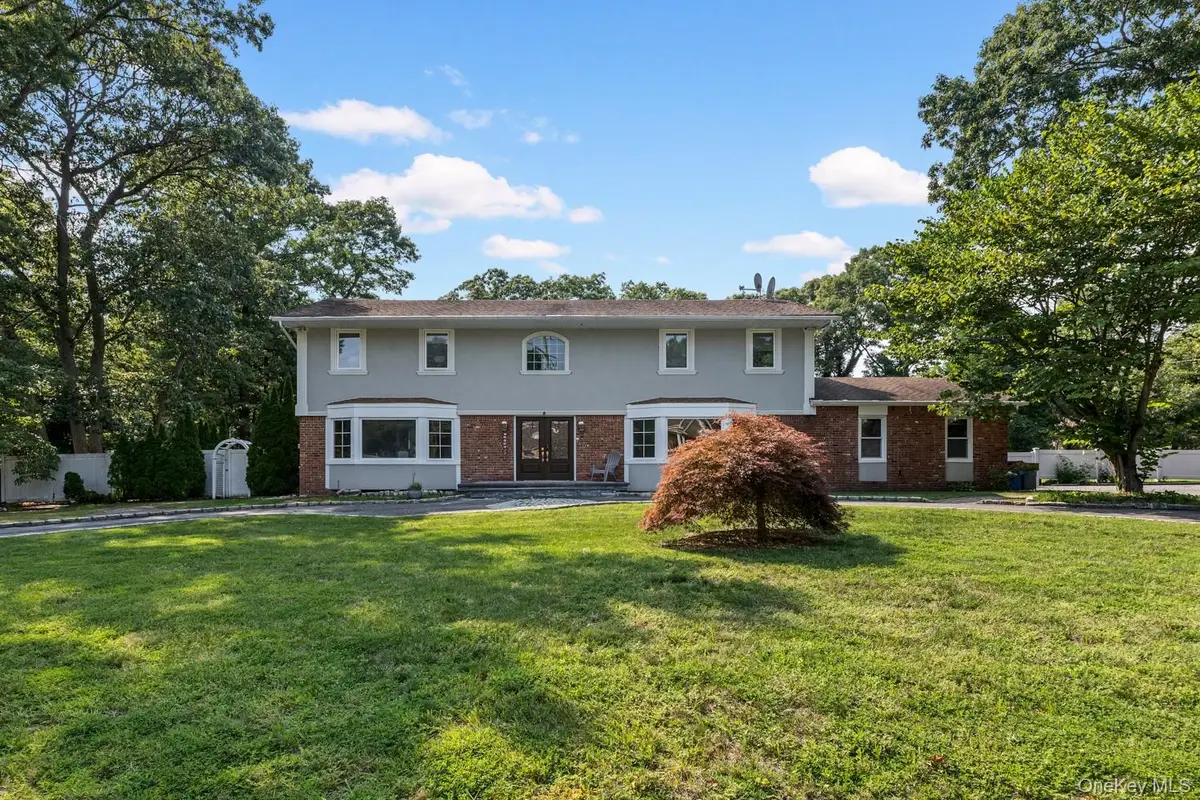 1 Whispering Court, Dix Hills, NY 11746 - #1