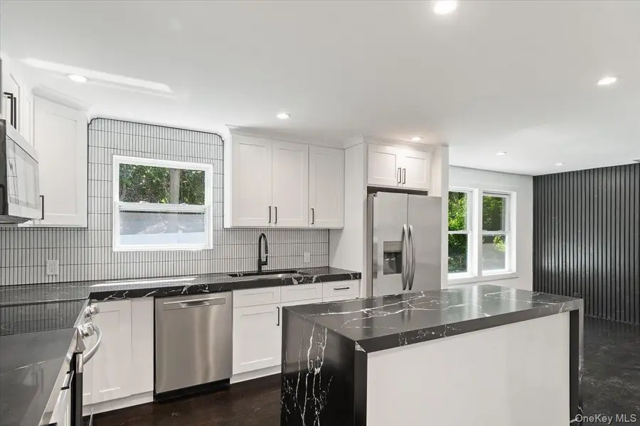 8 Elm Drive, East Northport, NY 11731 - #3