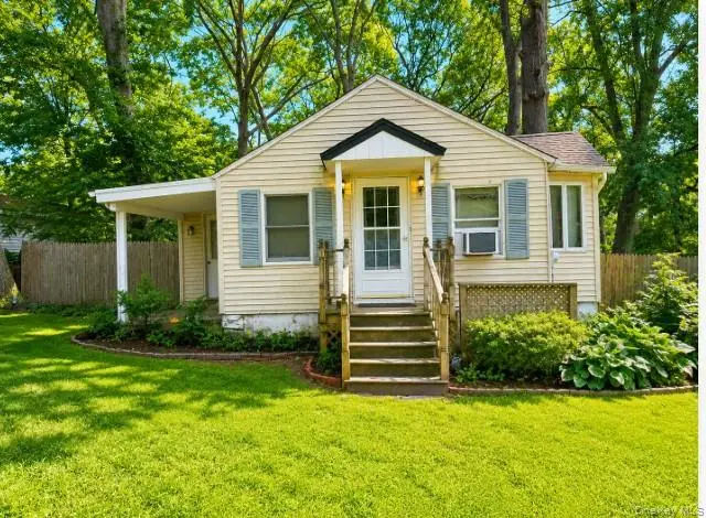 86 N Evergreen Drive, Selden, NY 11784 - #2