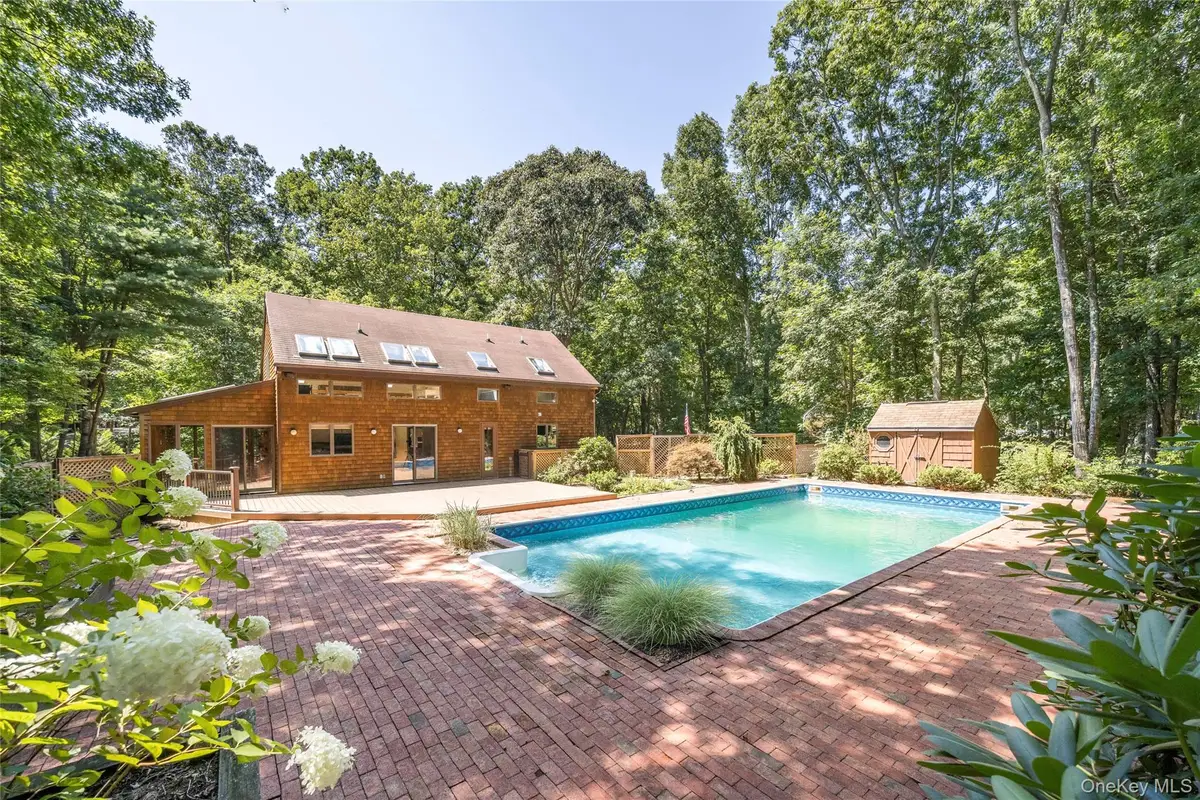 69 Glenview Drive, Southampton, NY 11968 - #1
