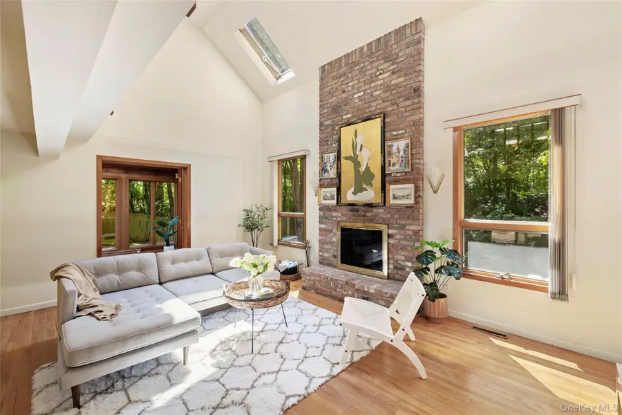 69 Glenview Drive, Southampton, NY 11968 - #3