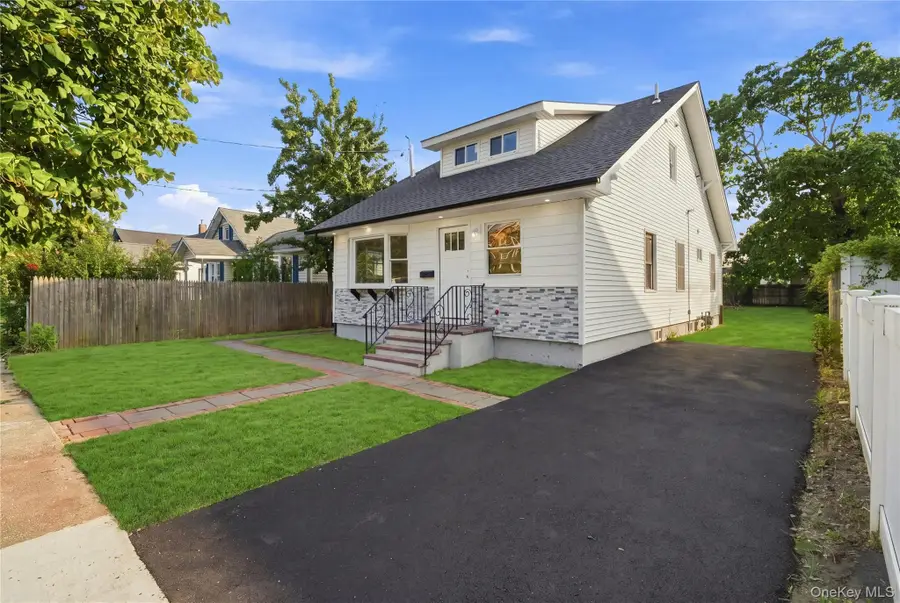 16 West Drive, Bay Shore, NY 11706 - #3