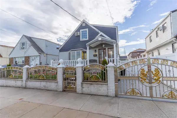 15006 130 St, South Ozone Park, NY 11420