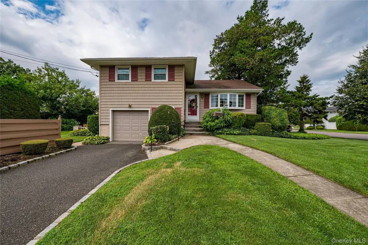 14 Westmoreland Road, Hicksville, NY 11801 - #1