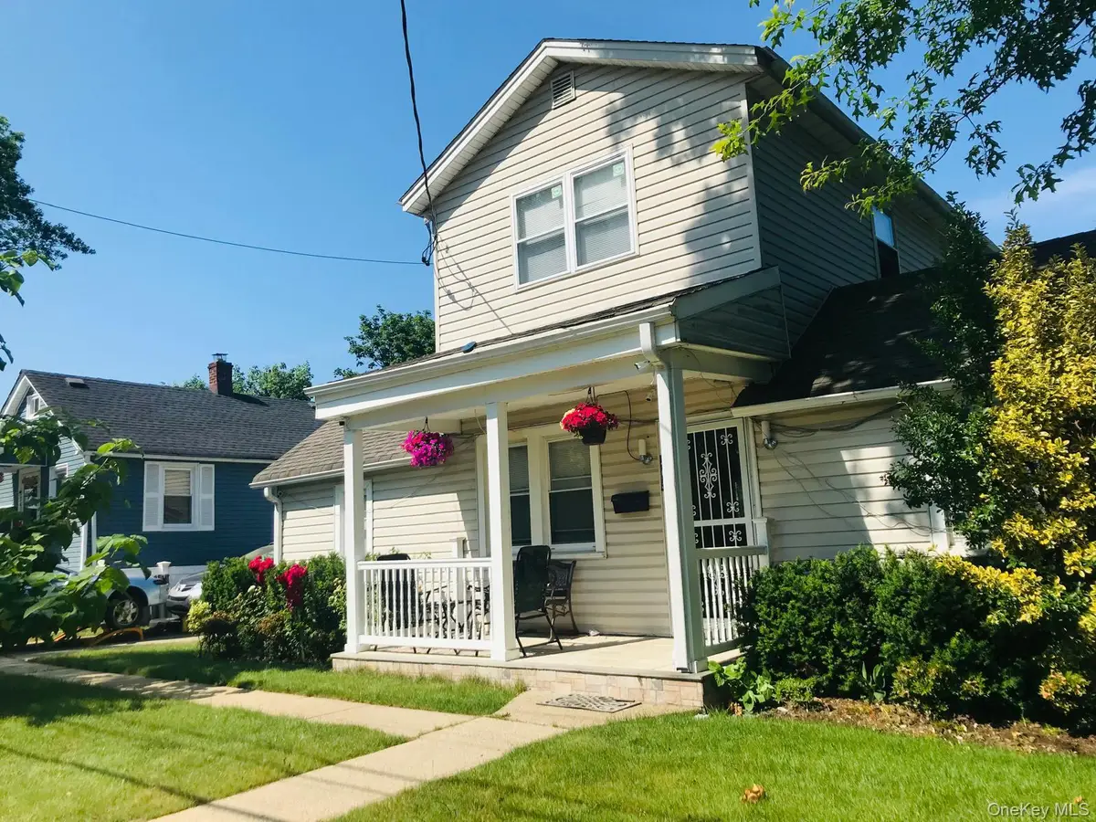 365 Sheridan Street, Westbury, NY 11590 - #1