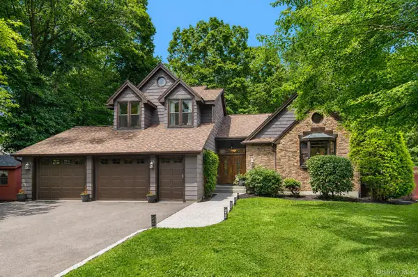 11 Coach Hill Drive Danbury, Ct, Call Listing Agent, CT 06811
