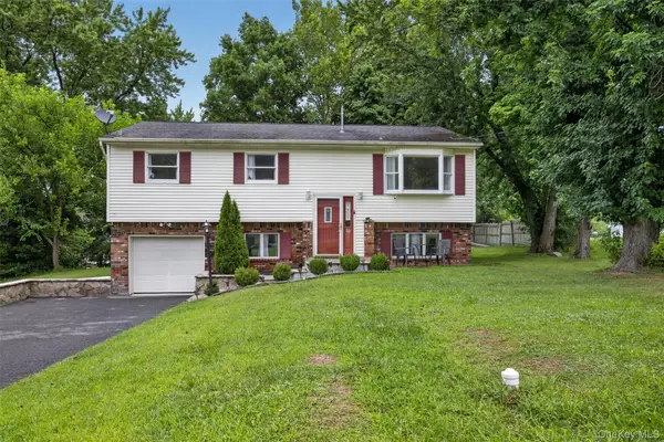 32 Surrey Road, Chester, NY 10918