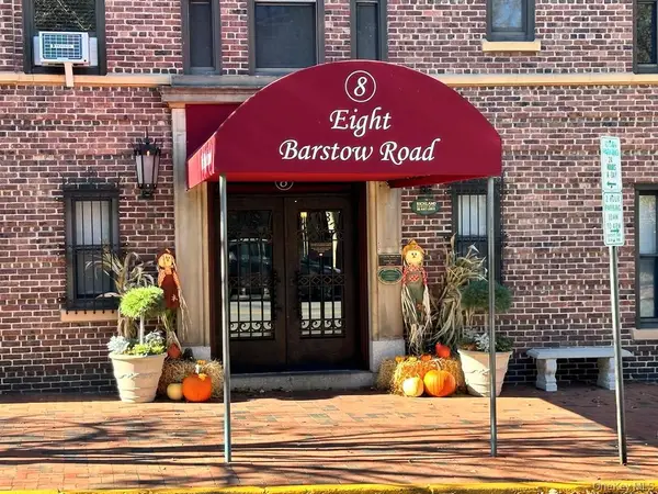 8 Barstow Road #6K, Great Neck, NY 11021