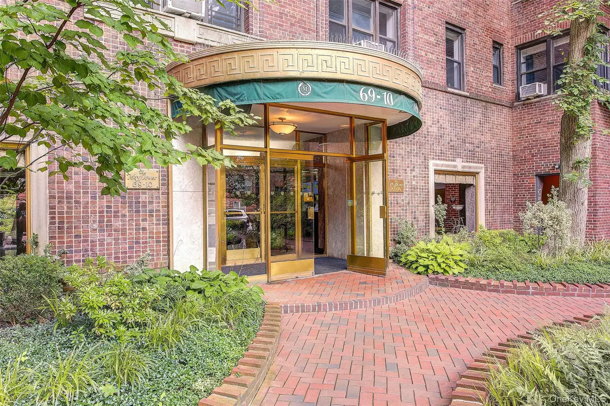 69-10 Yellowstone Boulevard #207, Forest Hills, NY 11375 - #1