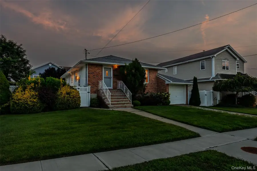 2470 Horace Court, Bellmore, NY 11710 - #2