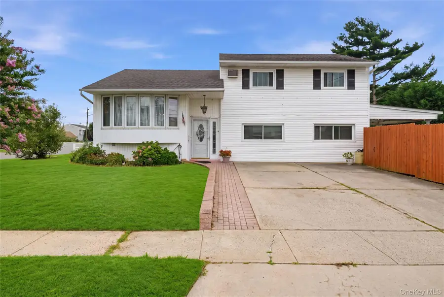 245 Seaford Avenue, Massapequa, NY 11758 - #2