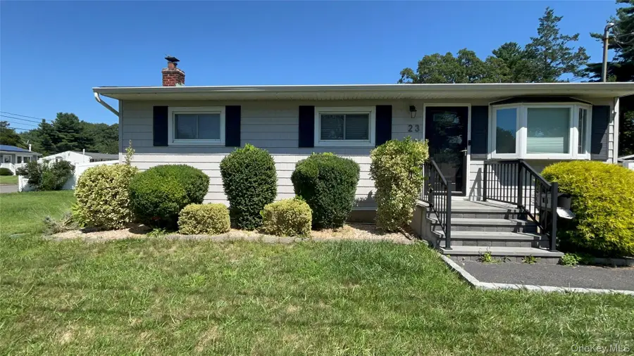 23 Pine Street, Brentwood, NY 11717 - #2