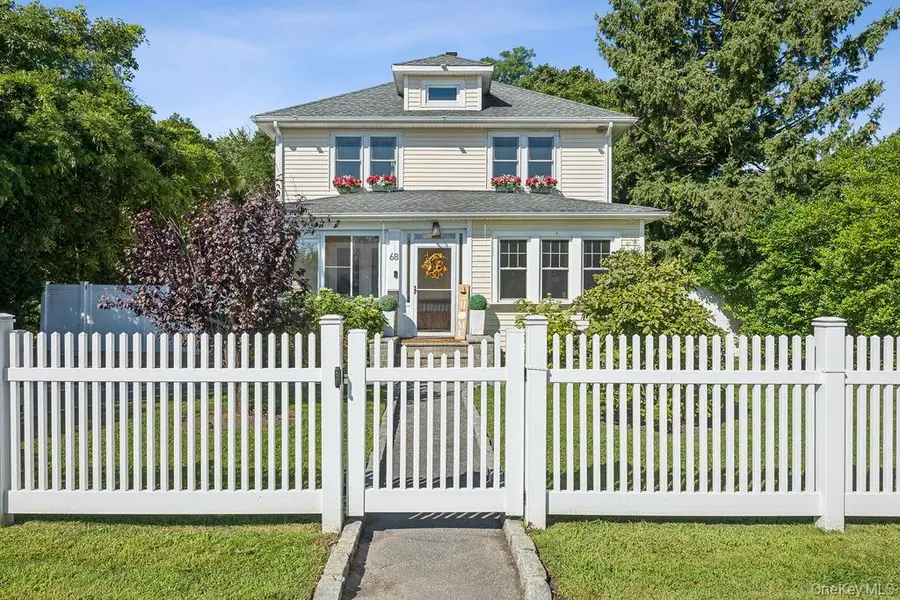 68 Lincoln Avenue, Sayville, NY 11782 - #2