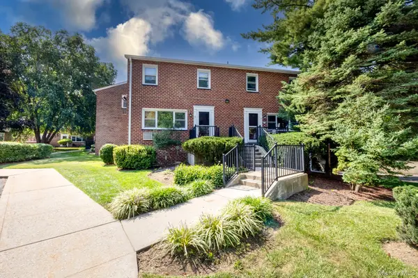 4 Charter Circle #4, Ossining, NY 10562