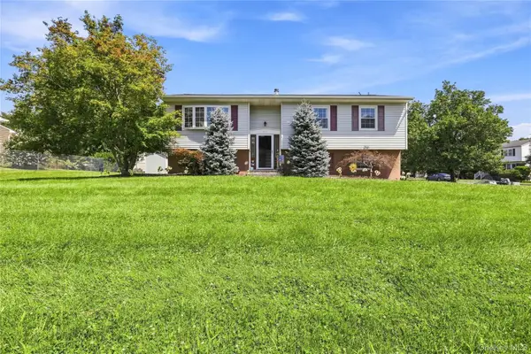 30 Somerset Drive, Washingtonville, NY 10992