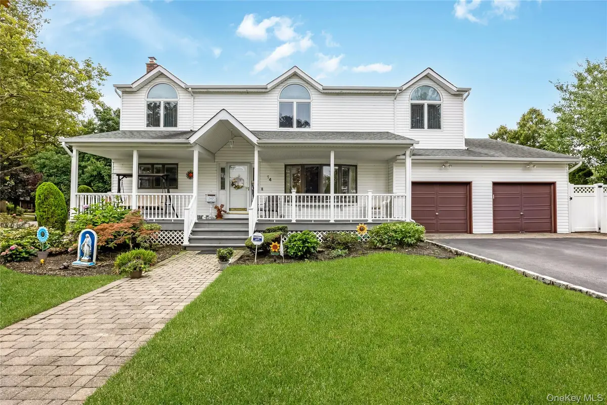 14 Arthur Street, Farmingdale, NY 11735 - #1