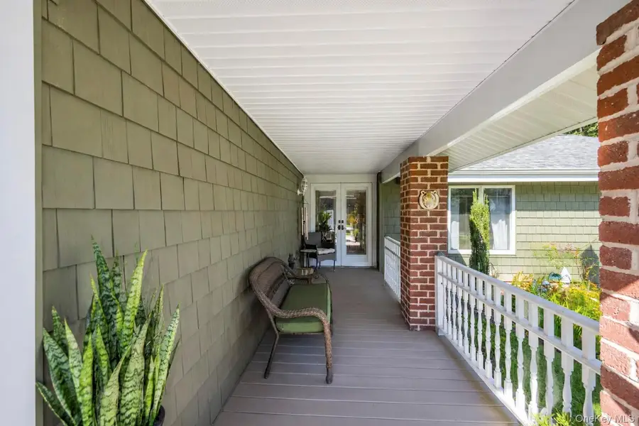 876 Greenbelt Parkway W, Holbrook, NY 11741 - #3
