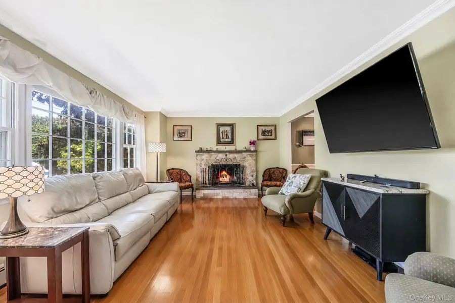 36 Briarwood Drive, Huntington, NY 11743 - #2
