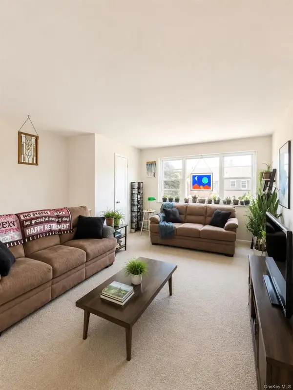 6823 150 Street #B, Flushing, NY 11367