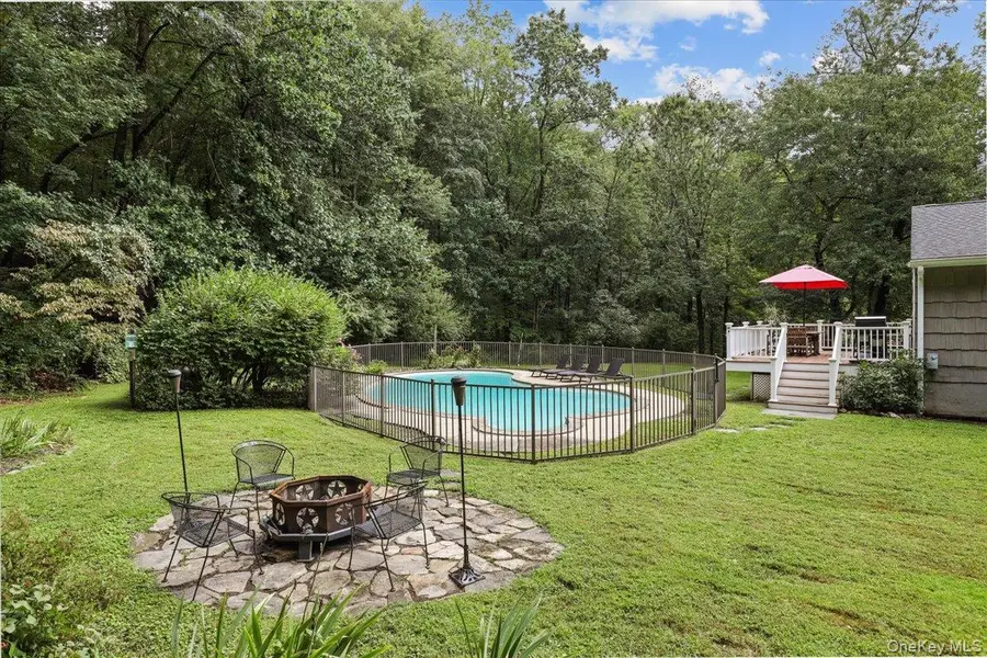 149 Brook Farm Road E, Pound Ridge, NY 10576 - #3