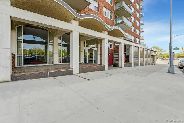 85-15 Main Street #12J, Briarwood, NY 11435