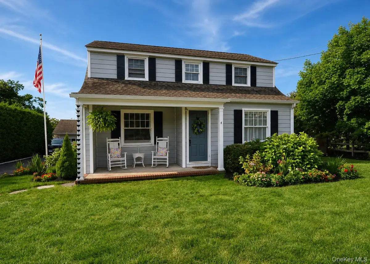 4 Crosby Street, Center Moriches, NY 11934 - #1