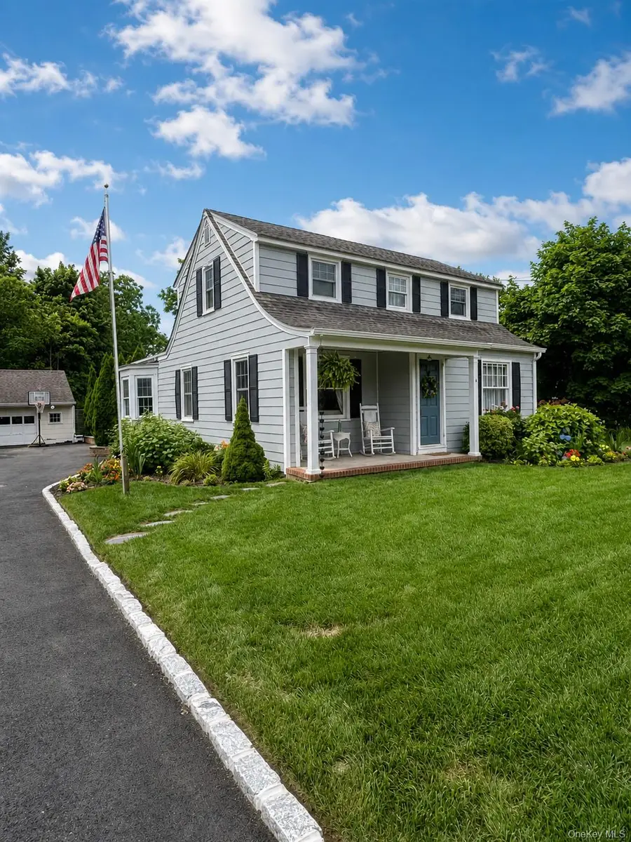 4 Crosby Street, Center Moriches, NY 11934 - #2