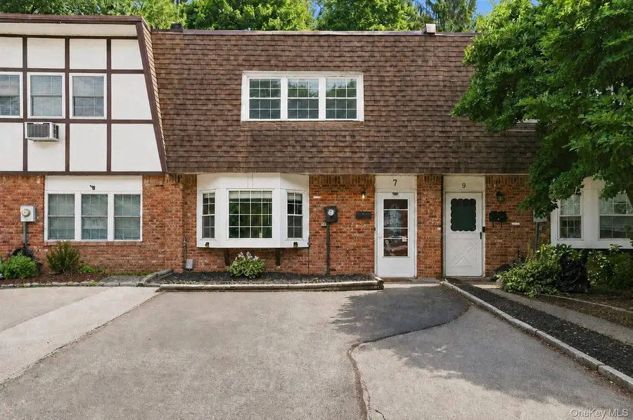 7 Roundtree Court, Beacon, NY 12508 - #2